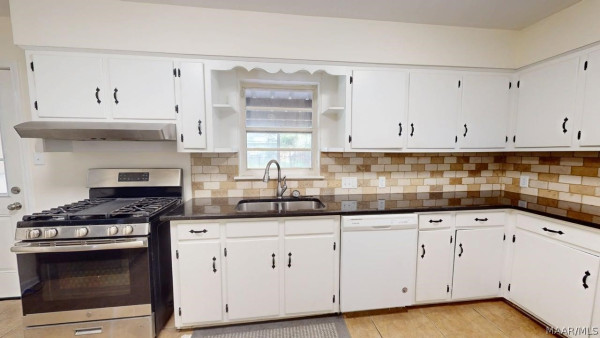 1835 Hill Hedge Drive