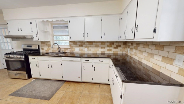 1835 Hill Hedge Drive