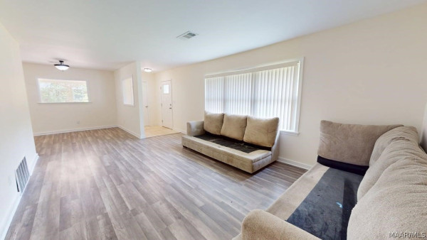 1835 Hill Hedge Drive