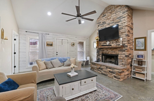 255 Indian Lane