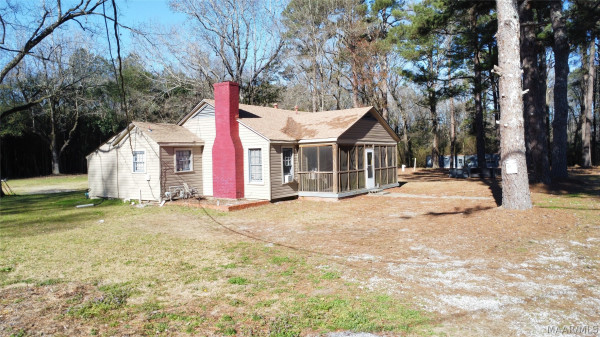 3104 Redbud Drive