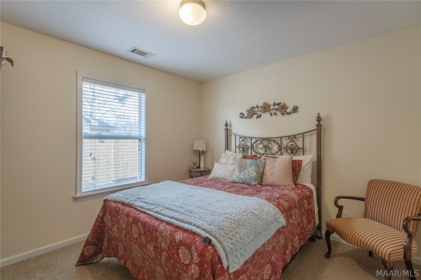 3712 Claiborne Circle