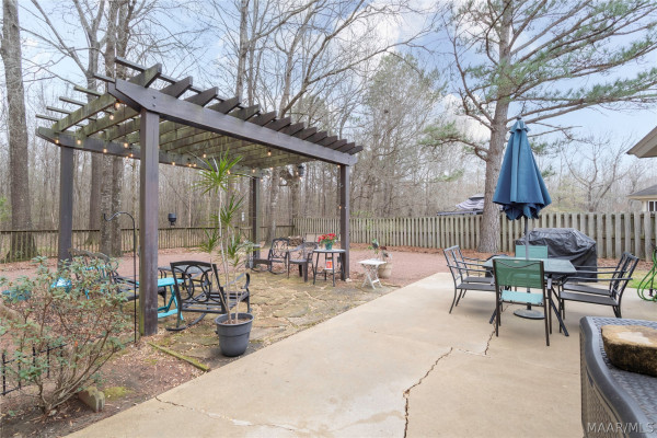 3712 Claiborne Circle