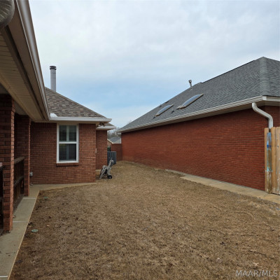 1712 Pebble Creek Drive