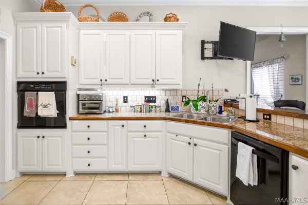 9700 Lochfield Drive