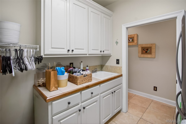 9700 Lochfield Drive