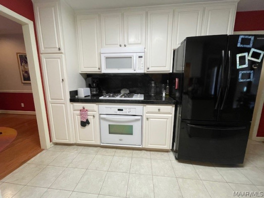 3650 Southview Avenue