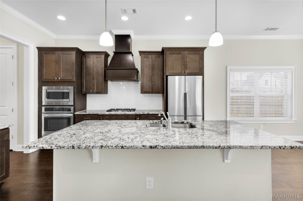 8621 Melbourne Circle