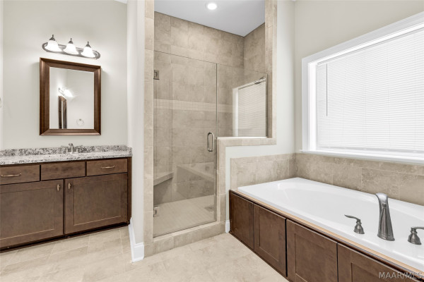 8621 Melbourne Circle