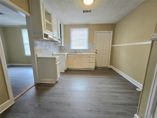 2040 MCKINLEY Avenue