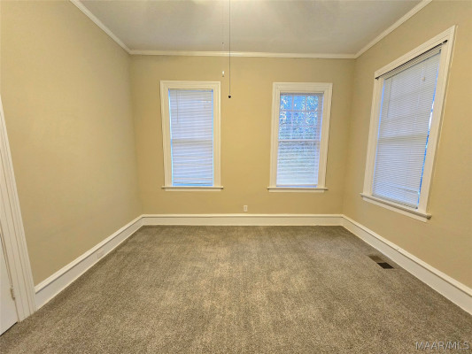 690 PONCE DE LEON Avenue