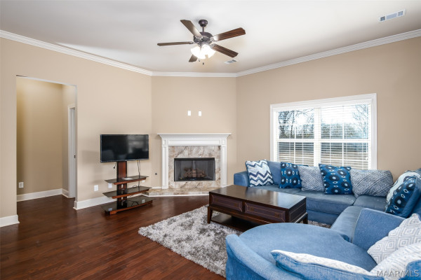 3712 WESTON Place