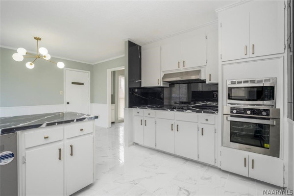 7260 ROLLING HILLS Boulevard