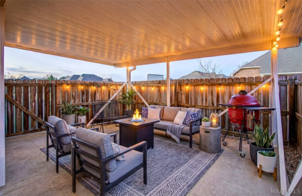 526 Ashton Oak Drive