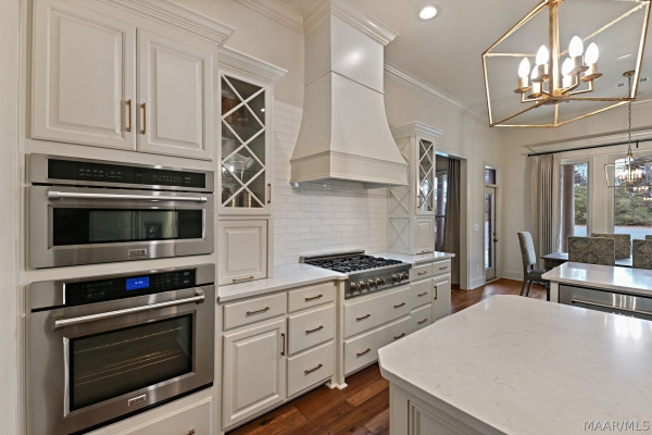 7544 Lakeridge Drive