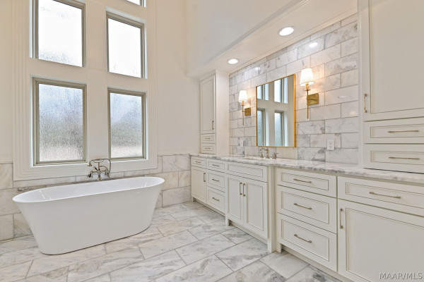 7544 Lakeridge Drive