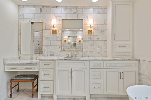 7544 Lakeridge Drive