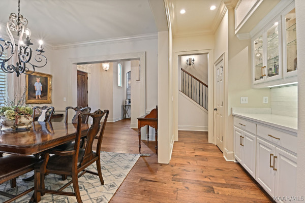 7544 Lakeridge Drive