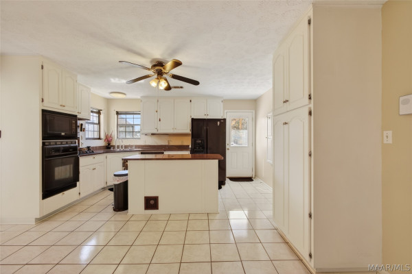 822 County Road 1 . S