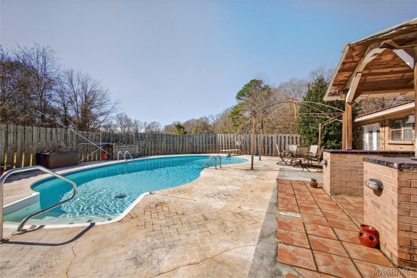 822 County Road 1 . S