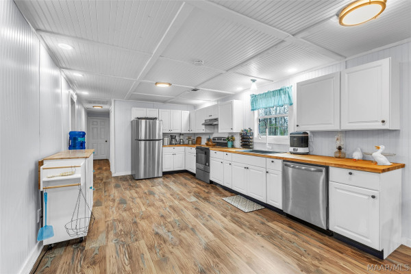 1703 County Road 39 .