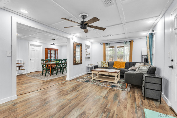 1703 County Road 39 .