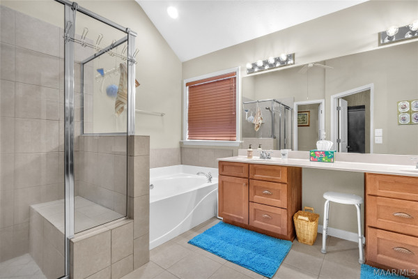 704 Stoneybrooke Way