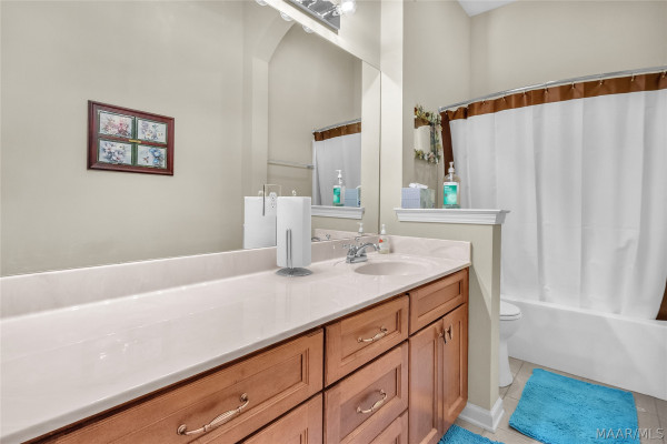 704 Stoneybrooke Way