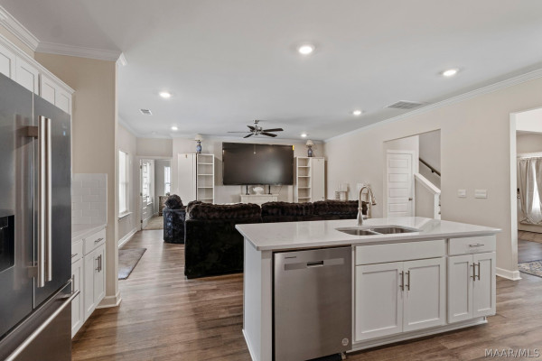 1716 Windsor Hill Lane