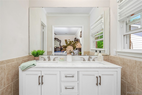 447 Arrowhead Drive