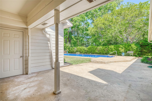 447 Arrowhead Drive