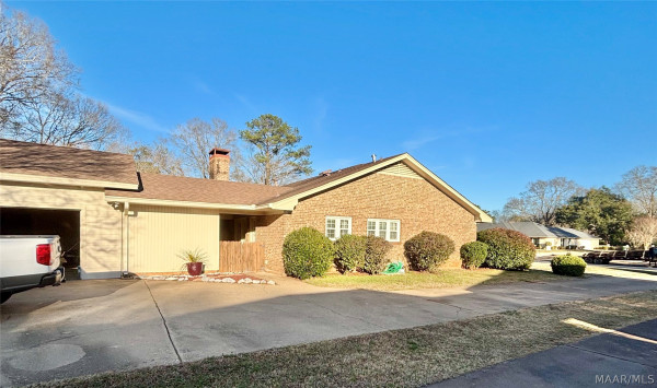 447 Arrowhead Drive