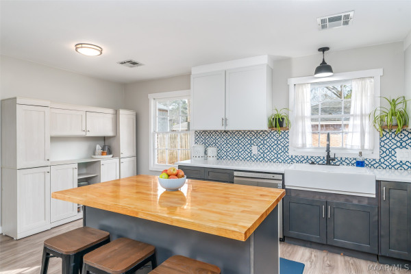 3890 Beardsley Drive