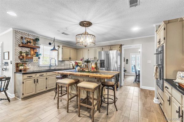 7807 Halcyon Forest Trail