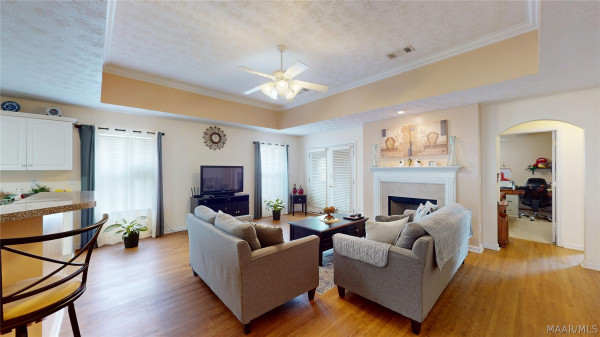 610 Linden Lane