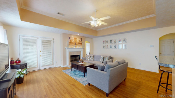 610 Linden Lane