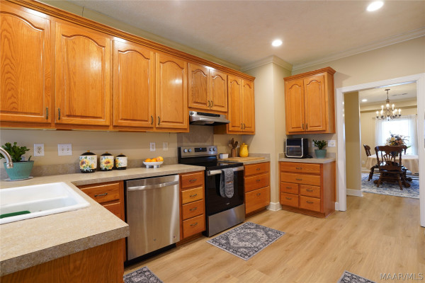 705 YELLOWSTONE Drive