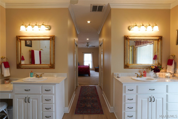 705 YELLOWSTONE Drive