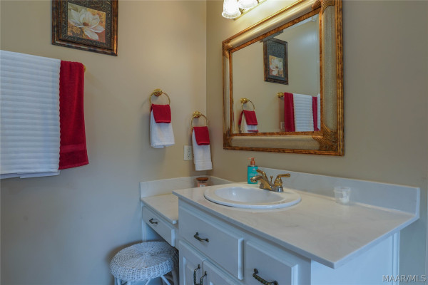 705 YELLOWSTONE Drive