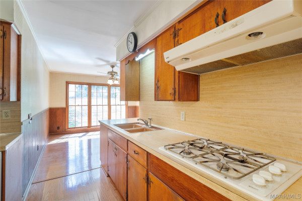 3706 Princess Ann Street