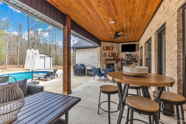 68 River Stone Court