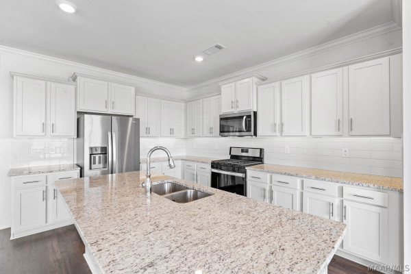 2245 Crossroads Pass