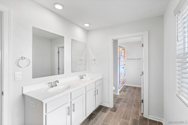 2245 Crossroads Pass