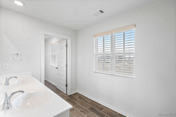 2245 Crossroads Pass