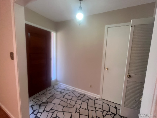 2924 Fernway Drive