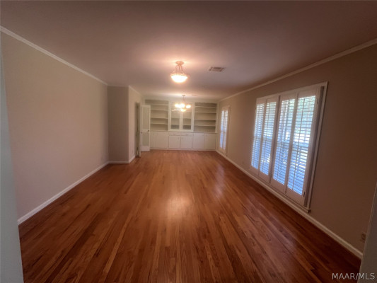 2924 Fernway Drive