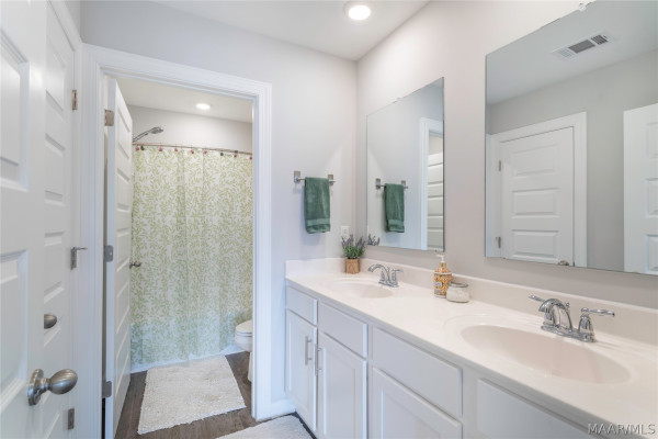 1620 Rosemary Park