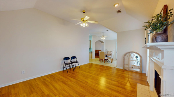 1125 AUTUMN RIDGE Road