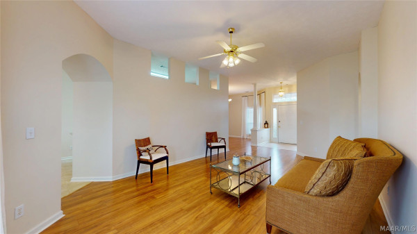 1125 AUTUMN RIDGE Road