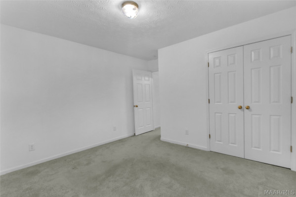 1018 AUTUMN RIDGE Road